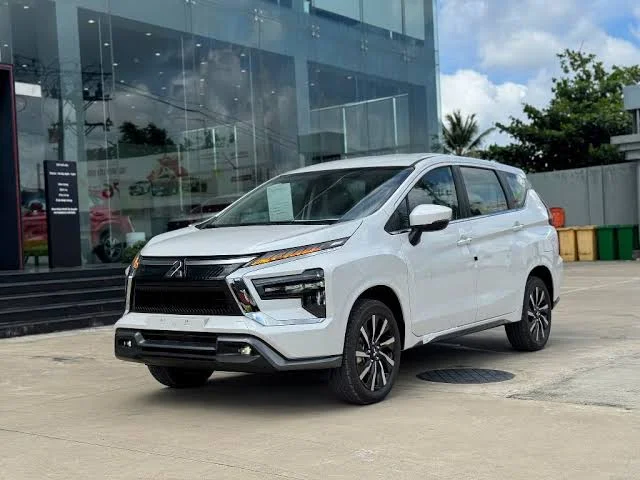 Mitsubishi Xpander 7 chỗ